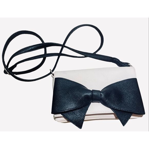Deb and Dave NY/LA Bow Crossbody - Picture 3 of 8